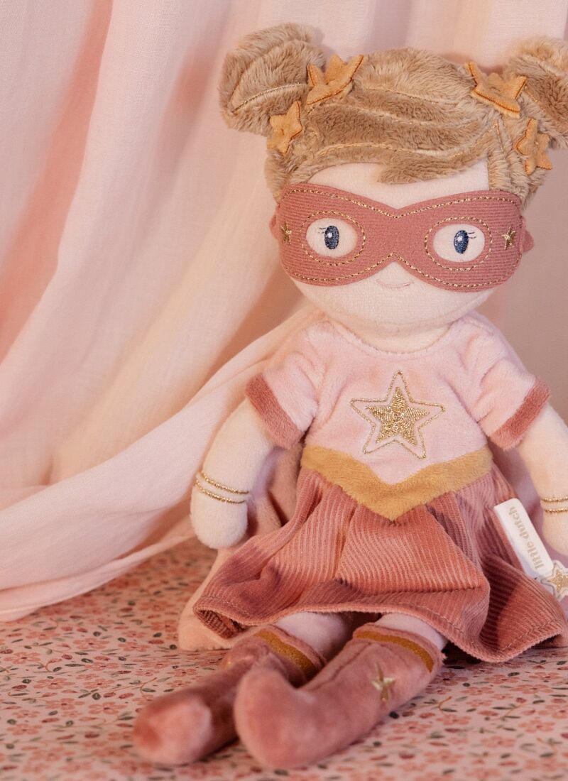 MEDIUM DOLL SUPERHERO ROSA