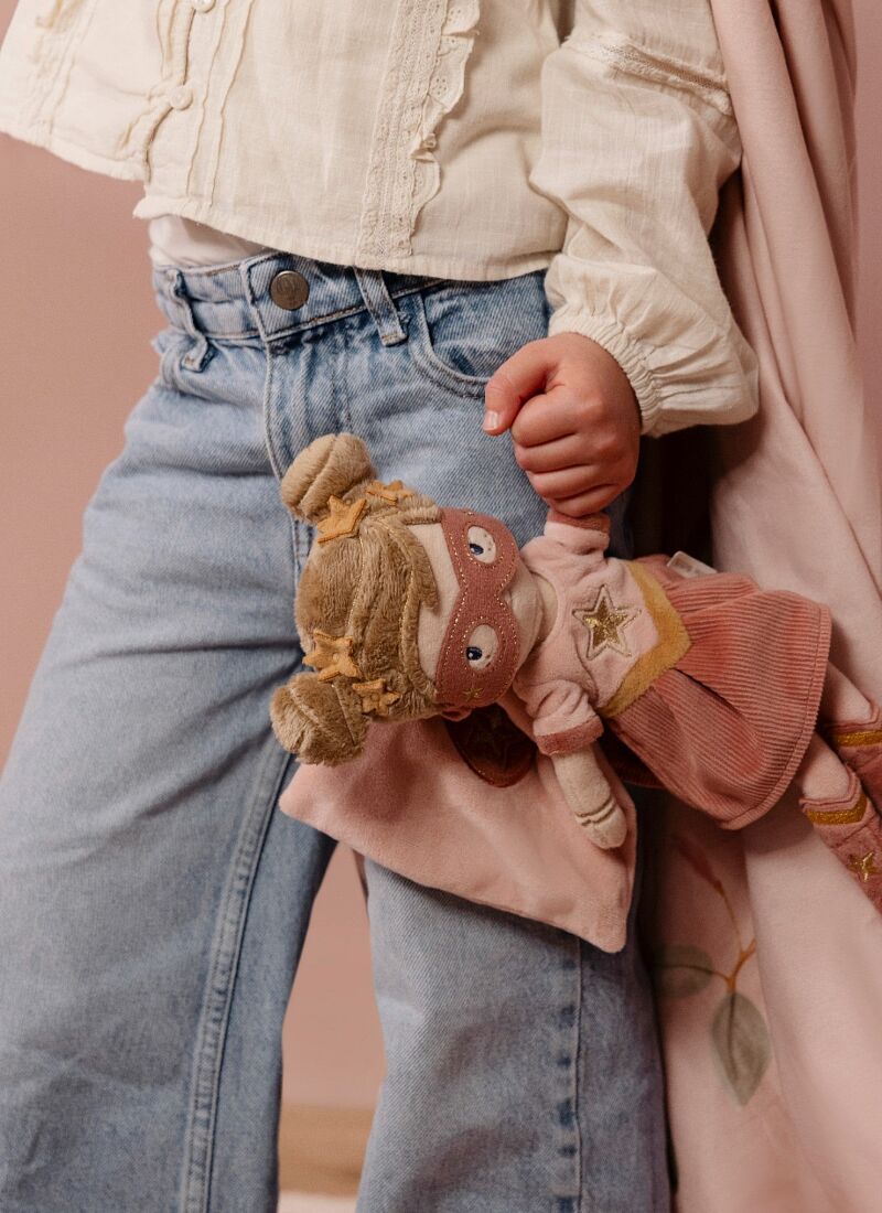 MEDIUM DOLL SUPERHERO ROSA