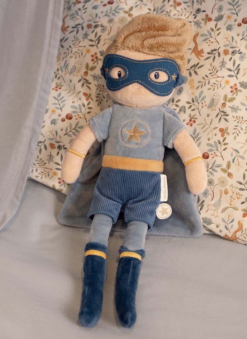 DOLL MEDIUM SUPERHERO JIM