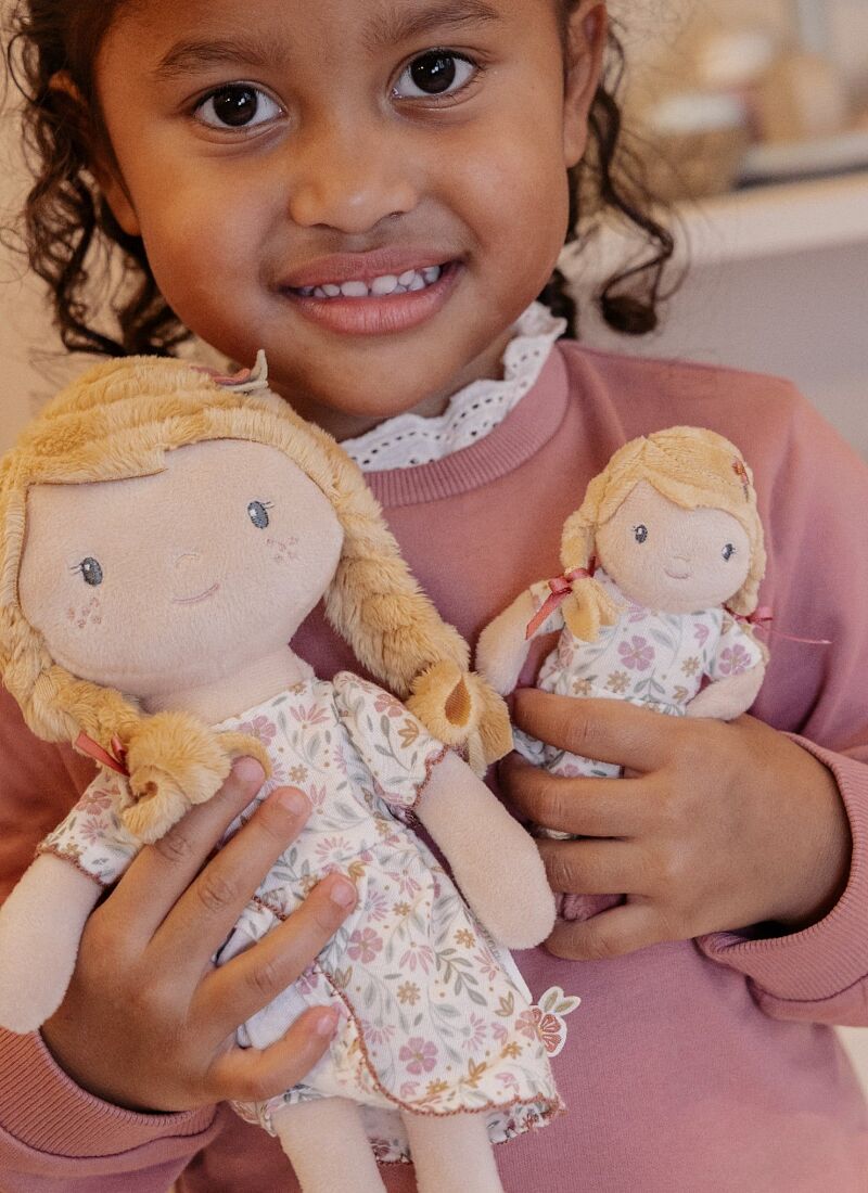 SMALL DOLL JULIA