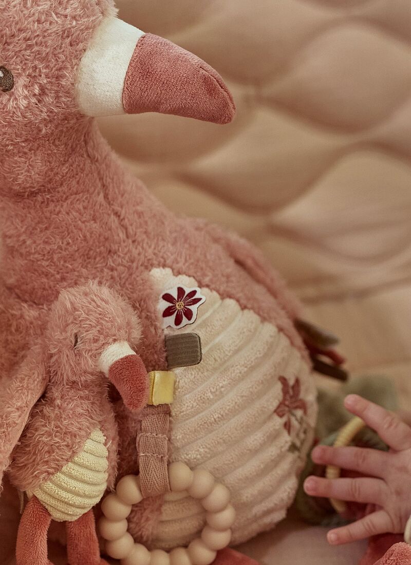 SOFT ACTIVITY TOY FLAMINGO SAFARI FRIENDS