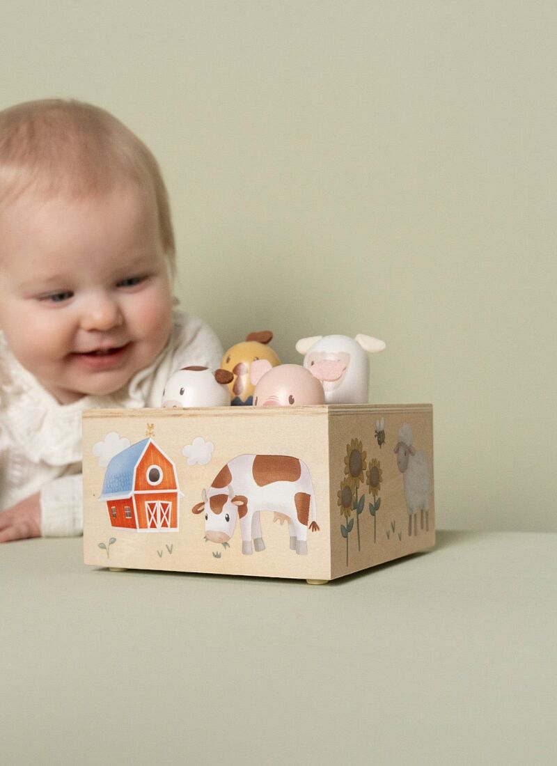 WOODEN POP-UP LITTLE FARM