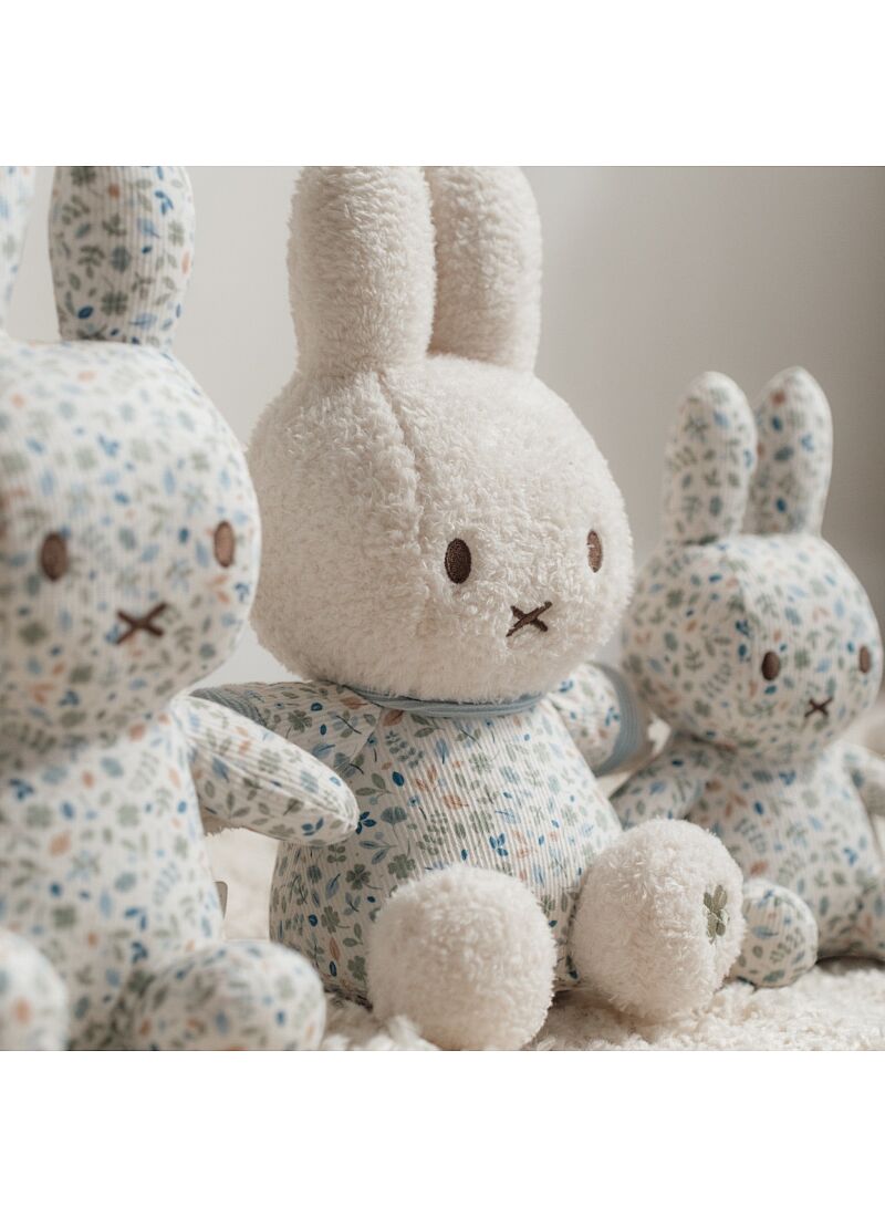 SOFT TOY 20cm MIFFY LUCKY LEAVES