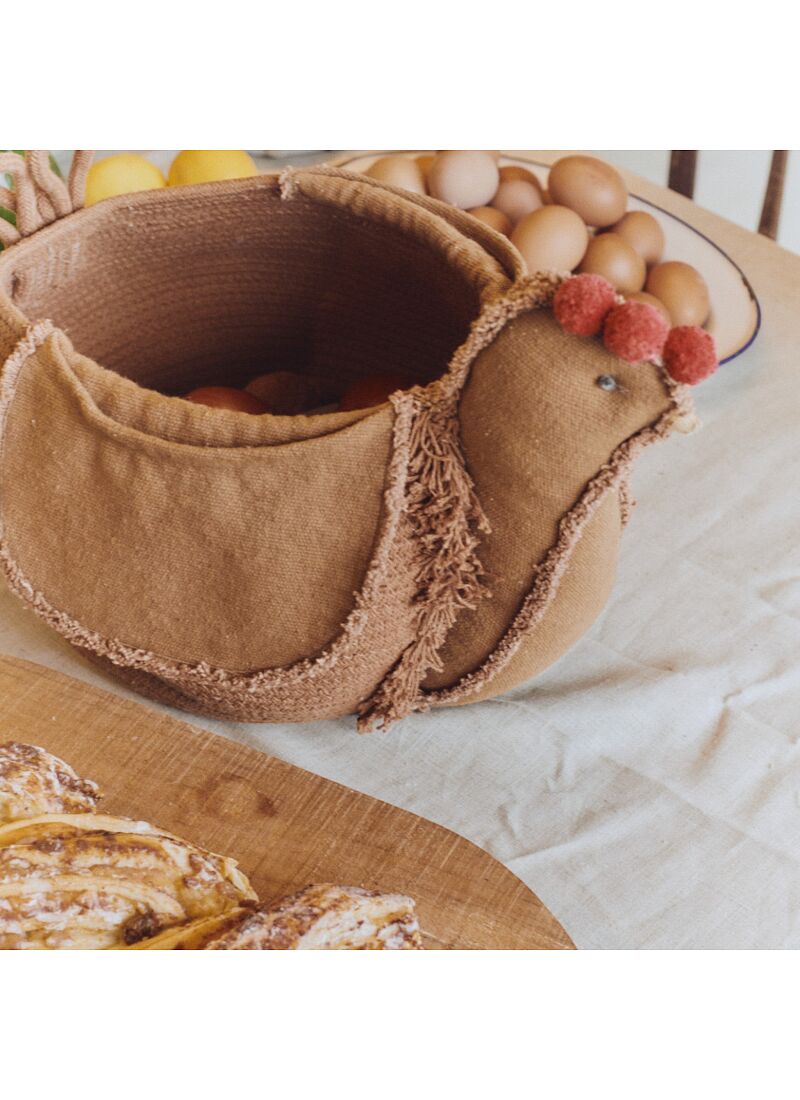 BASKET HEN