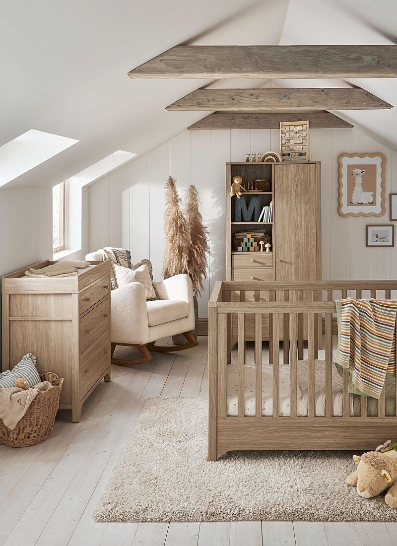 CRIB & DRESSER-CHANGER UNIT BARTON OAK