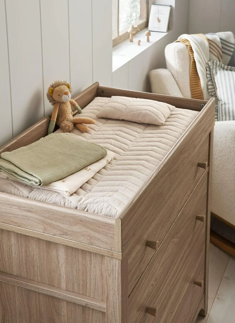 DRESSER-CHANGER UNIT BARTON OAK