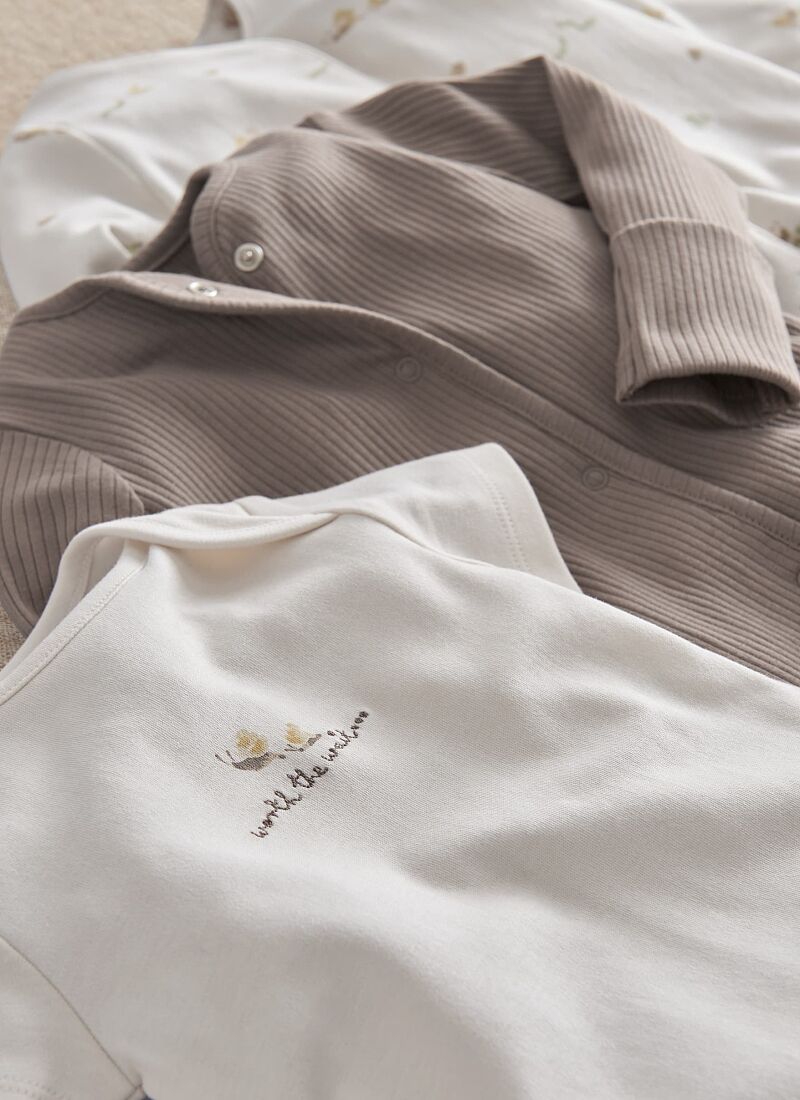 5-PIECE BABY SET WORTH THE WAIT