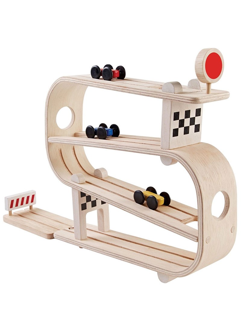 RACE TRACK