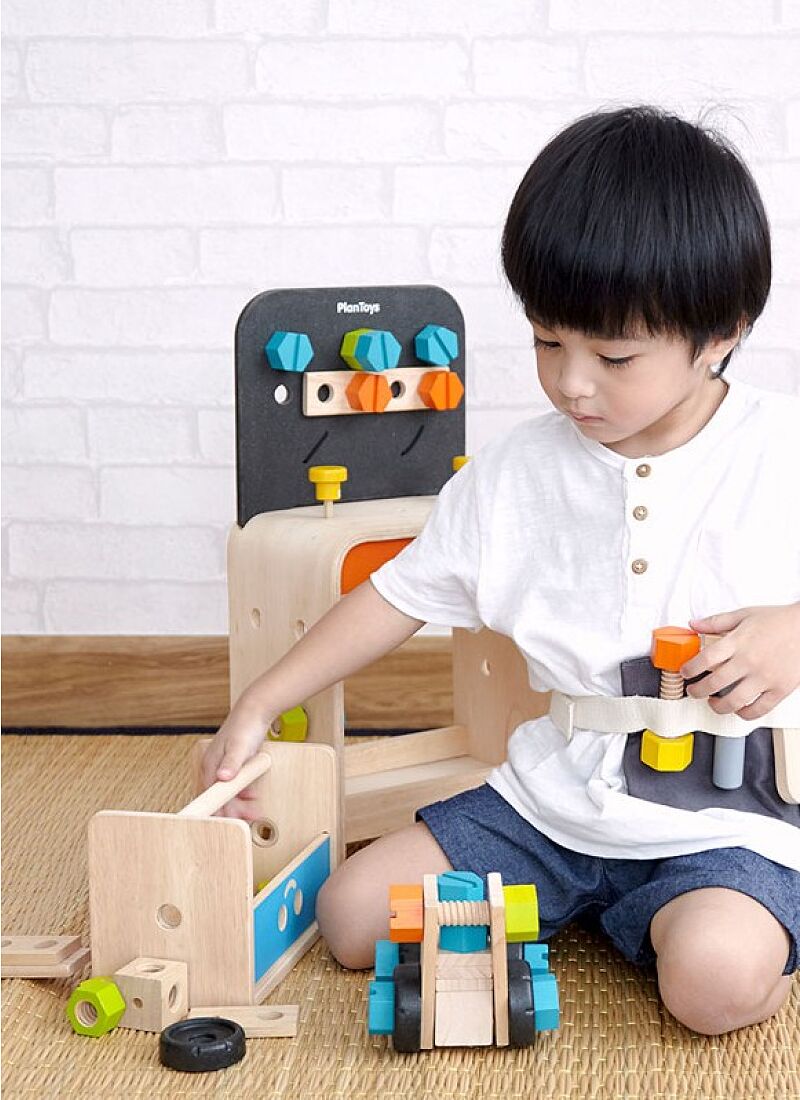 CONSTRUCTION SET
