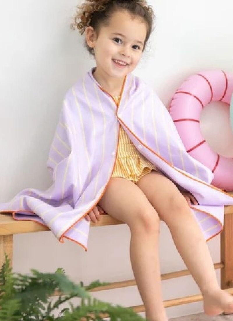 CHILDREN'S BEACH TOWEL HOPSCOTCH