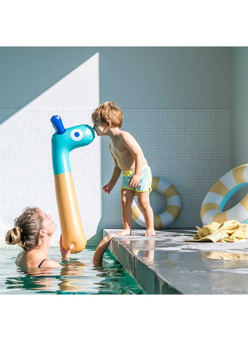 INFLATABLE TOY NOODLE FRIEND GIRAFFE