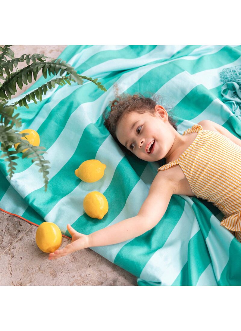 CHILDREN'S BEACH TOWEL SAFARI