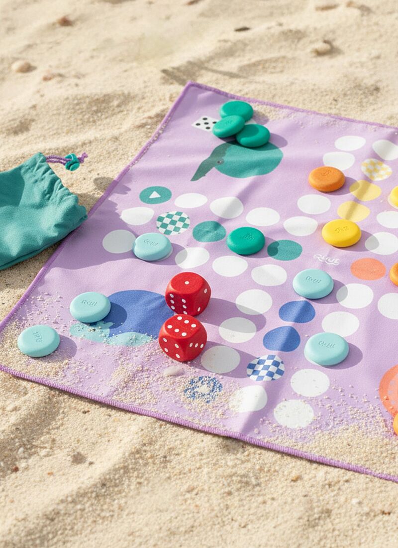 TRAVEL GAME HORSE GAME/TIC-TAC-TOE