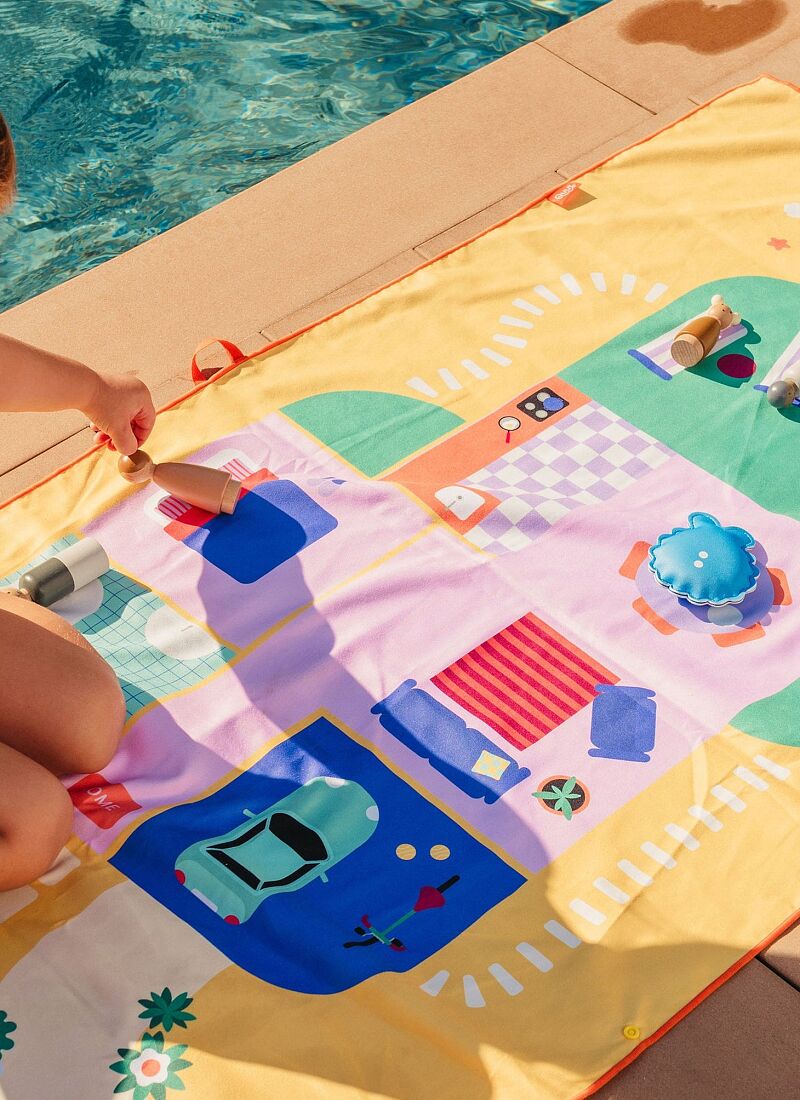 CHILDREN'S BEACH TOWEL (100X180) DOLLHOUSE