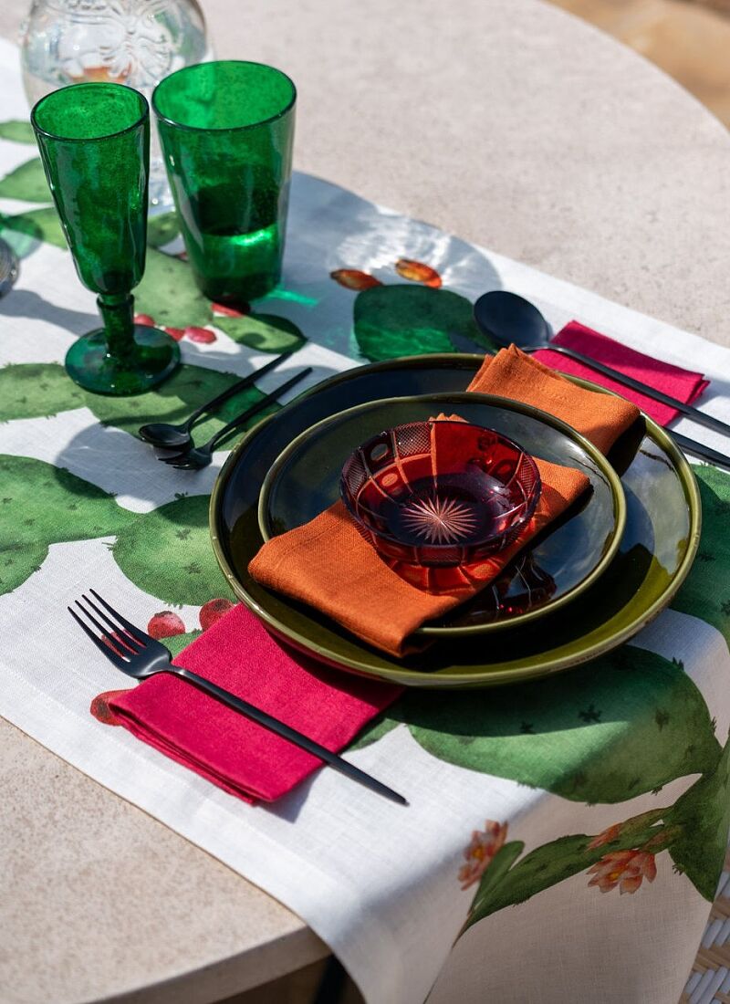RUNNER LINEN TUNERA