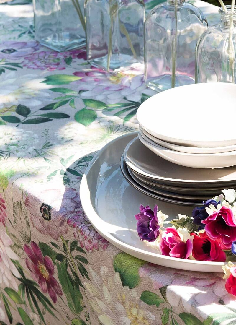 LINEN TABLECLOTH LA VIE EN ROSE