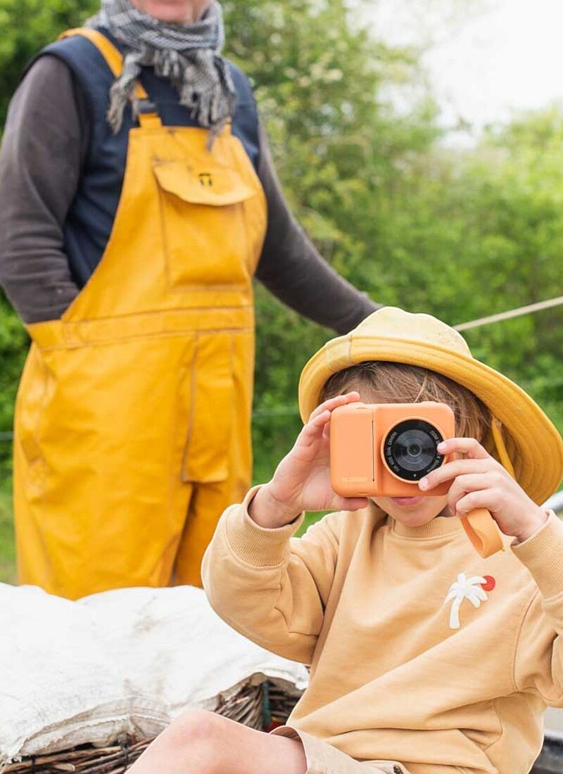 CAMERA WITH BUILT-N PRINTER ZOO PRINT TEDDY BEAR