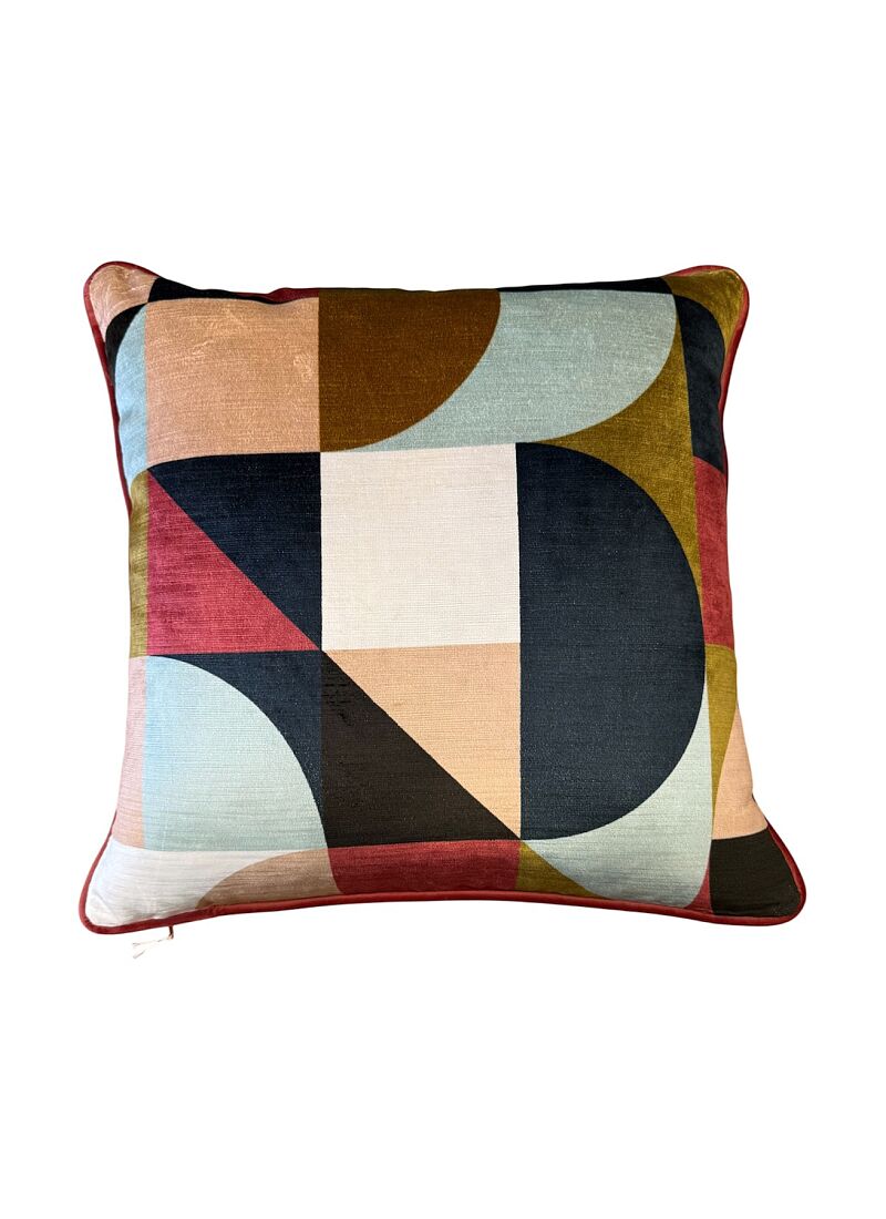 DECORATIVE CUSHION (50x50) SHAPES FUCHSIA