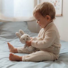 ΜΑΛΑΚΟ ΠΑΙΧΝΙΔΙ 20εκ. MIFFY LUCKY LEAVES ALL OVER