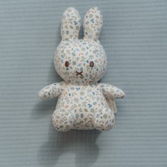 ΜΑΛΑΚΟ ΠΑΙΧΝΙΔΙ 20εκ. MIFFY LUCKY LEAVES ALL OVER